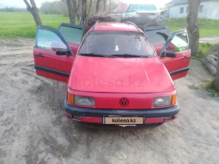 Volkswagen Passat 1992 года за 1 300 000 тг. в Есик