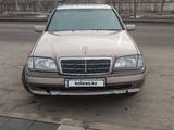 Mercedes-Benz C 180 1995 года за 1 900 000 тг. в Астана – фото 2