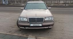 Mercedes-Benz C 180 1995 года за 1 900 000 тг. в Астана – фото 2