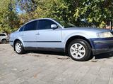 Volkswagen Passat 1999 года за 1 300 000 тг. в Костанай – фото 2
