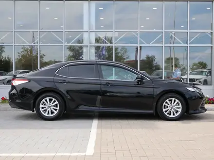 Toyota Camry 2018 года за 12 190 000 тг. в Астана – фото 5