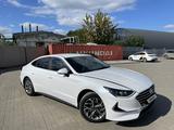 Hyundai Sonata 2020 годаfor11 000 000 тг. в Актобе – фото 2