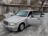 Mercedes-Benz C 200 1996 годаfor2 400 000 тг. в Астана – фото 2