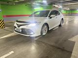 Toyota Camry 2018 годаүшін13 500 000 тг. в Алматы – фото 2