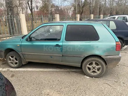 Volkswagen Golf 1992 года за 800 000 тг. в Караганда – фото 2