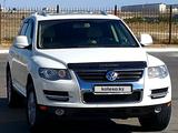 Volkswagen Touareg 2007 года за 6 500 000 тг. в Актау