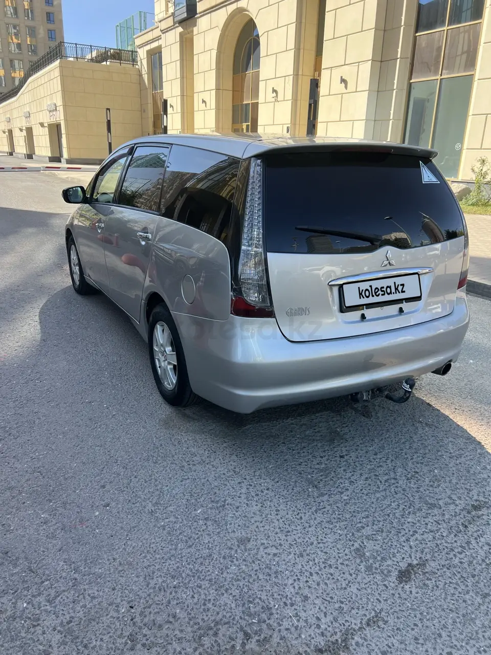 Mitsubishi Grandis, 2003