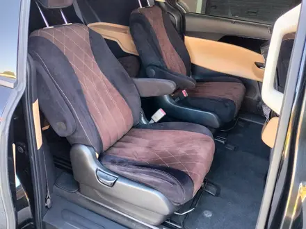 Kia Carnival 2021 года за 15 500 000 тг. в Алматы – фото 7