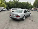 Mercedes-Benz E 280 1993 года за 1 695 000 тг. в Алматы – фото 3