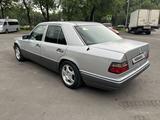 Mercedes-Benz E 280 1993 года за 1 695 000 тг. в Алматы – фото 4