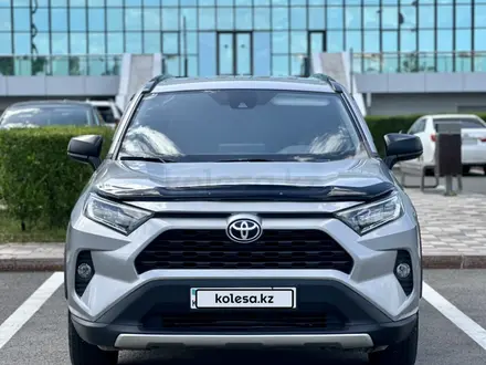 Toyota RAV4 2020 года за 11 900 000 тг. в Астана – фото 3
