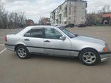 Mercedes-Benz C 180 1994 года за 1 600 000 тг. в Петропавловск – фото 3