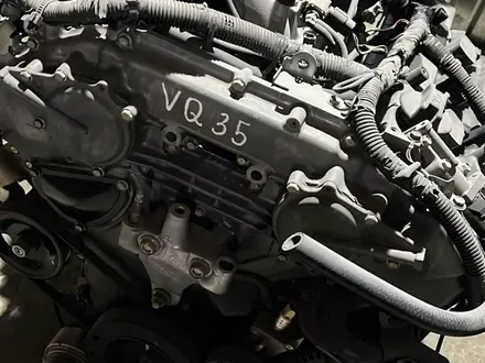 Двигатель VQ35-DE за 65 000 тг. в Семей – фото 2