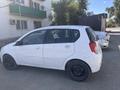 Chevrolet Aveo 2013 года за 1 700 000 тг. в Атырау – фото 3
