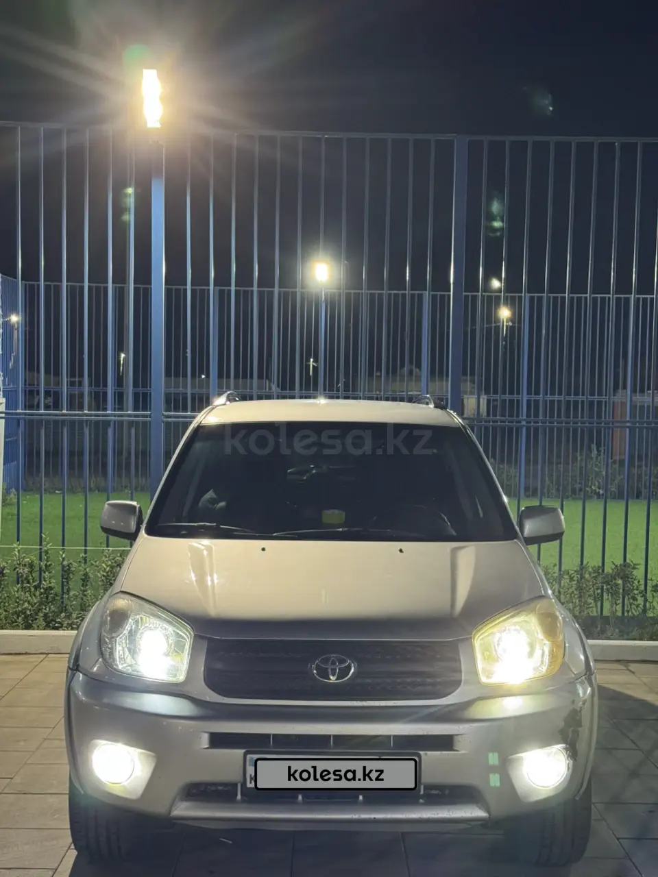 Toyota RAV4, 2004
