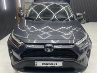 Toyota RAV4 2022 года за 17 800 000 тг. в Актау