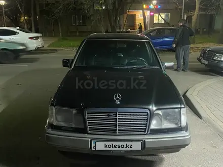 Mercedes-Benz E 280 1993 года за 2 300 000 тг. в Алматы – фото 3