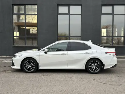 Toyota Camry 2021 года за 15 500 000 тг. в Астана – фото 4