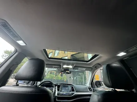 Toyota Highlander 2019 года за 15 000 000 тг. в Алматы – фото 11