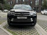 Toyota Highlander 2019 года за 16 500 000 тг. в Алматы