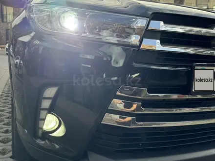 Toyota Highlander 2019 года за 15 000 000 тг. в Алматы – фото 26