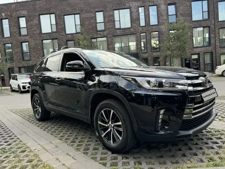 Toyota Highlander 2019 года за 15 000 000 тг. в Алматы – фото 24