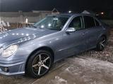 Mercedes-Benz E 240 2002 года за 3 700 000 тг. в Шымкент – фото 4