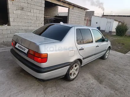 Volkswagen Vento 1993 года за 1 400 000 тг. в Шымкент – фото 6