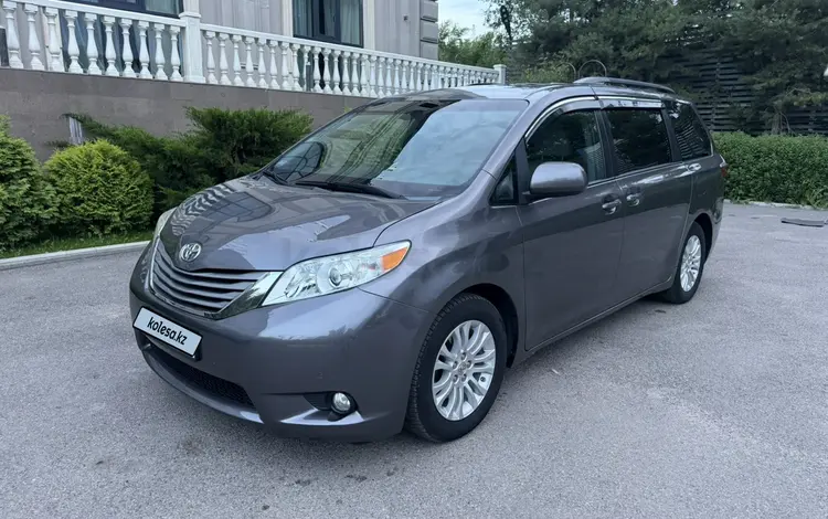 Toyota Sienna 2015 года за 15 000 000 тг. в Алматы