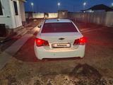 Chevrolet Cruze 2012 года за 3 500 000 тг. в Атырау – фото 4