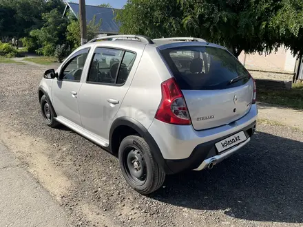 Renault Sandero Stepway 2014 года за 3 100 000 тг. в Актобе – фото 7