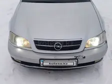 Opel Omega, 2001