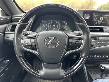 Lexus ES 250 2018 года за 18 700 000 тг. в Актобе – фото 17