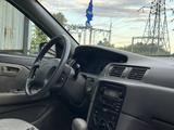 Toyota Camry 2001 годаүшін4 700 000 тг. в Семей – фото 4