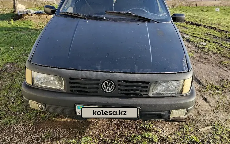 Volkswagen Passat 1992 года за 700 000 тг. в Алматы