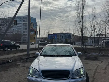 Mercedes-Benz S 500 2000 года за 3 800 000 тг. в Астана – фото 2
