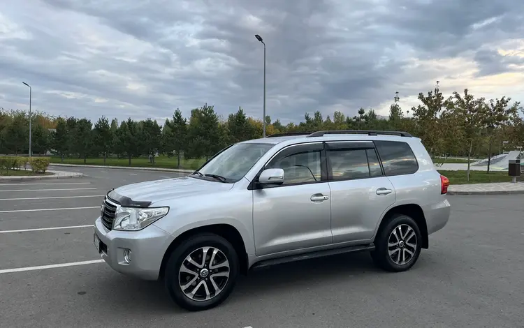 Toyota Land Cruiser 2014 годаfor22 000 000 тг. в Астана