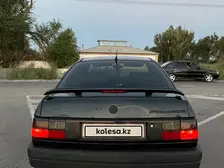 Volkswagen Passat, 1993