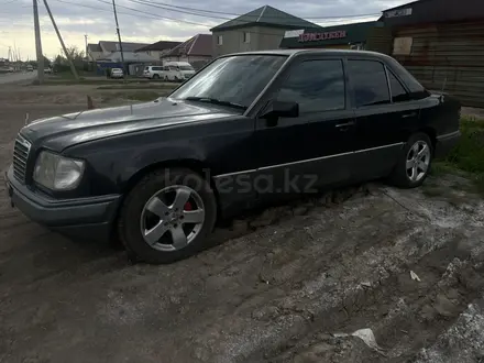 Mercedes-Benz E 320 1994 года за 1 750 000 тг. в Астана – фото 3
