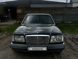 Mercedes-Benz E 320 1994 годаүшін1 750 000 тг. в Астана