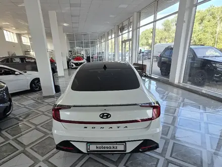 Hyundai Sonata 2021 года за 11 500 000 тг. в Алматы – фото 8
