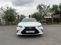 Lexus ES 300h 2023 годаүшін32 600 000 тг. в Алматы