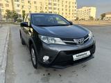 Toyota RAV4 2013 годаfor10 500 000 тг. в Актау