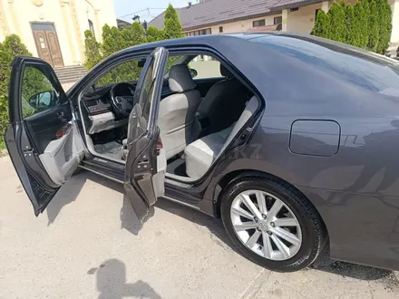 Toyota Camry 2013 года за 9 800 000 тг. в Алматы – фото 2