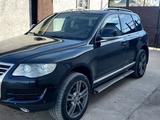 Volkswagen Touareg 2008 годаүшін6 800 000 тг. в Кызылорда