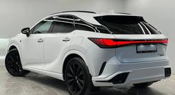 Lexus RX 500h F Sport+ 2024 года за 39 000 000 тг. в Алматы – фото 4
