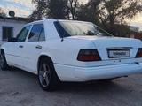 Mercedes-Benz E 200 1995 годаfor1 800 000 тг. в Байконыр – фото 3
