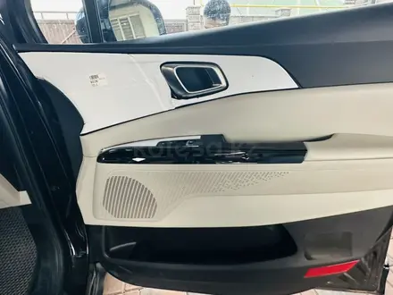 Kia Carnival 2023 года за 18 400 000 тг. в Алматы – фото 9