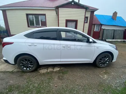 Hyundai Accent 2022 года за 8 600 000 тг. в Кокшетау – фото 4