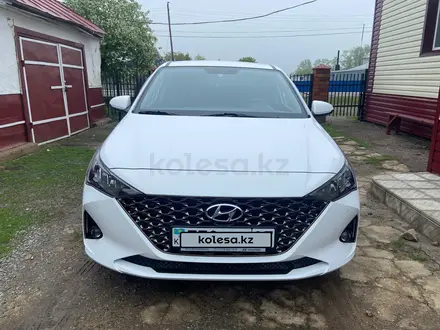 Hyundai Accent 2022 года за 8 600 000 тг. в Кокшетау